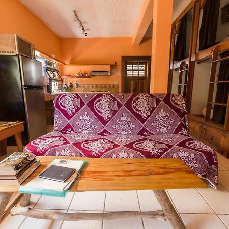 A Piece Of Ground Hostel Punta Gorda Exterior photo