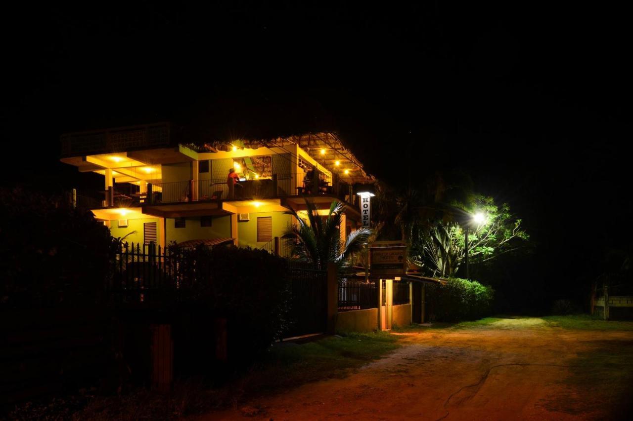 A Piece Of Ground Hostel Punta Gorda Exterior photo
